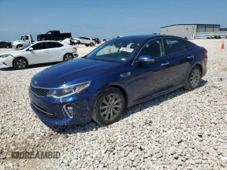 2018 Kia Optima LX z VIN 5XXGT4L35JG191868, wystawiony jako Copart lot #56230865 z przebiegiem 128 208 mil mil oraz Czysty tytuł • Clean title. Historia ofert i sprzedaży dostępna na DreamBid. Obrazek 1.