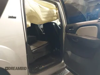 2007 Chevrolet Suburban LTZ z VIN 3GNFC16057G264519, wystawiony jako IAAI lot #41641397 z przebiegiem 235 431 mil mil oraz . Historia ofert i sprzedaży dostępna na DreamBid. Obrazek 8.