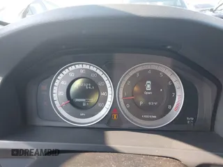 2012 Volvo S60 T5 с VIN YV1622FS0C2056306, выставлен на аукционе IAAI как лот 42394014 с пробегом 152 329 миль миль и . История ставок и продаж доступна на DreamBid. Изображение 7.