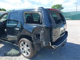 2007 Cadillac Escalade z VIN 1GYFK63827R347144, wystawiony jako IAAI lot #42265376 z przebiegiem 240 898 mil mil oraz . Historia ofert i sprzedaży dostępna na DreamBid. Obrazek 6.
