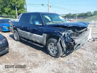 2002 Chevrolet Avalanche with VIN 3GNEK13T32G147690, listed as a IAAI auction lot 42811424 with Not provided miles and . Bid and sale history available at DreamBid. Image 1.