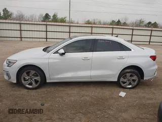 2023 Audi A3 Premium z VIN WAUGUDGY4PA133447, wystawiony jako IAAI lot #41817017 z przebiegiem 18 034 mil mil oraz . Historia ofert i sprzedaży dostępna na DreamBid. Obrazek 14.