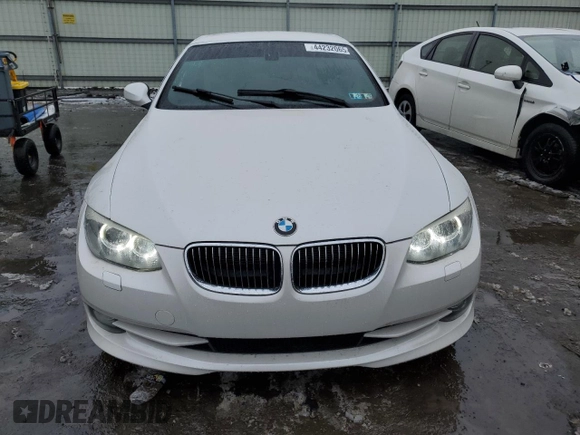 2011 BMW 3 Series 328i with VIN WBADW3C57BE540005, listed as a Copart auction lot 44232065 with 65,206 mi miles and Salvage Title. Bid and sale history available at carsss.com. Image 5.