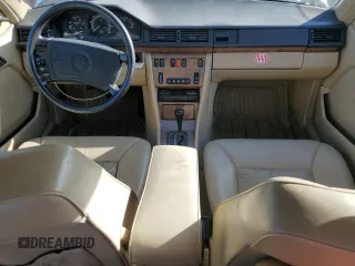 1990 Mercedes-Benz 300 with VIN WDBEA51D7LB092653, listed as a Copart auction lot 77023794 with 141,095 mi miles and Clean Title. Bid and sale history available at carsss.com. Image 8.