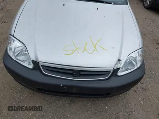 2000 Honda Civic DX z VIN 2HGEJ6441YH111880, wystawiony jako IAAI lot #42297423 z przebiegiem 163 631 mil mil oraz . Historia ofert i sprzedaży dostępna na DreamBid. Obrazek 6.
