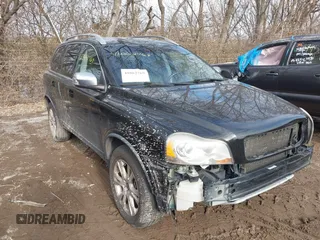 2014 Volvo XC90 with VIN YV4952CZ2E1688838, listed as a IAAI auction lot 41062769 with 171,963 mi miles and . Bid and sale history available at DreamBid. Image 1.