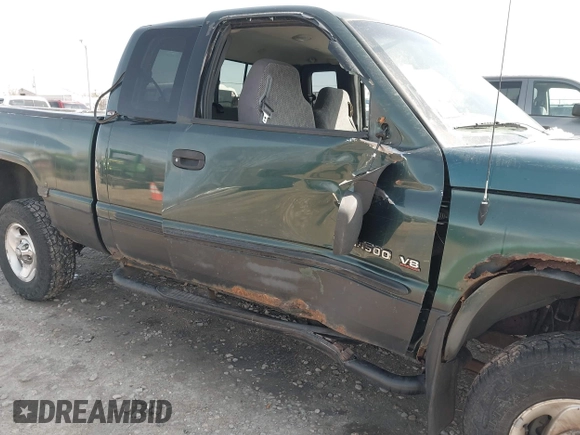 2001 Dodge 1500 with VIN 3B7HF13Y11M541128, listed as a IAAI auction lot 41908788 with 175,967 mi miles and . Bid and sale history available at DreamBid. Image 6.