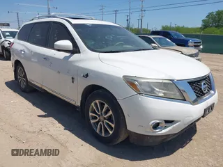 2015 Nissan Pathfinder S z VIN 5N1AR2MMXFC700873, wystawiony jako IAAI lot #42026626 z przebiegiem 178 000 mil mil oraz . Historia ofert i sprzedaży dostępna na DreamBid. Obrazek 1.