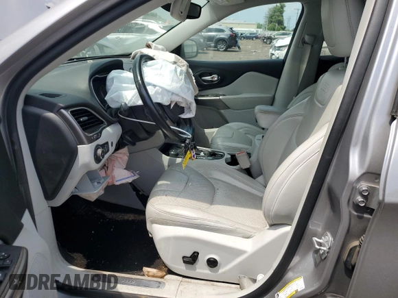 2020 Jeep Cherokee Limited z VIN 1C4PJMDX9LD575057, wystawiony jako Copart lot #59915735 z przebiegiem 92 367 mil mil oraz Szkoda całkowita • Salvage title. Historia ofert i sprzedaży dostępna na DreamBid. Obrazek 7.