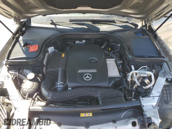 2019 Mercedes-Benz GLC 300 with VIN WDC0G4JB9KF570270, listed as a Copart auction lot 57826905 with 39,470 mi miles and Salvage title. Bid and sale history available at DreamBid. Image 12.