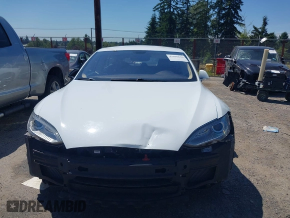 2014 Tesla Model S 60 с VIN 5YJSA1H18EFP29428, выставлен на аукционе IAAI как лот 42690205 с пробегом 54 435 миль миль и . История ставок и продаж доступна на DreamBid. Изображение 13.