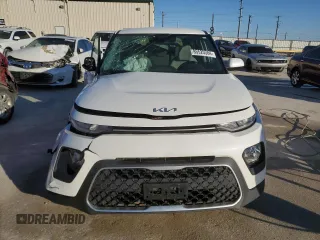 2022 Kia Soul LX with VIN KNDJ23AU9N7165979, listed as a Copart auction lot 85520384 with 60,928 mi miles and Salvage Title. Bid and sale history available at DreamBid. Image 5.