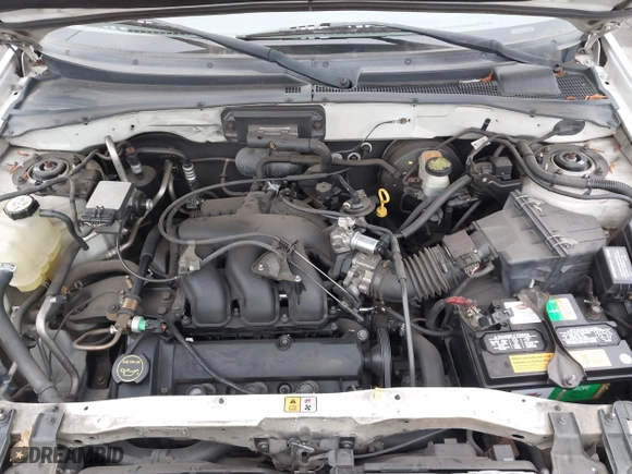 2001 Ford Escape XLT with VIN 1FMYU03121KB61138, listed as a IAAI auction lot 42044869 with 164,698 mi miles. Bid and sale history available at carsss.com. Image 10.
