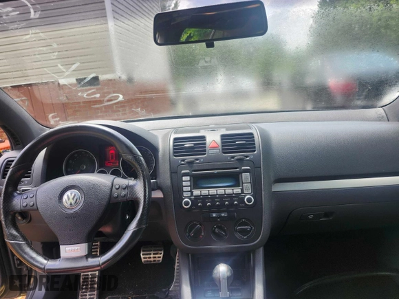 2007 Volkswagen GTI z VIN WVWHV71K27W254409, wystawiony jako Copart lot #61275715 z przebiegiem 144 219 mil mil oraz Czysty tytuł • Clean title. Historia ofert i sprzedaży dostępna na DreamBid. Obrazek 9.