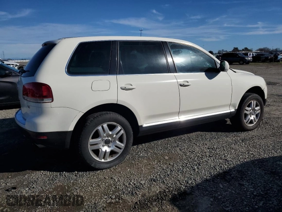 2004 Volkswagen Touareg z VIN WVGCM77L04D040938, wystawiony jako Copart lot #45434315 z przebiegiem 140 769 mil mil oraz Czysty tytuł • Clean title. Historia ofert i sprzedaży dostępna na DreamBid. Obrazek 3.