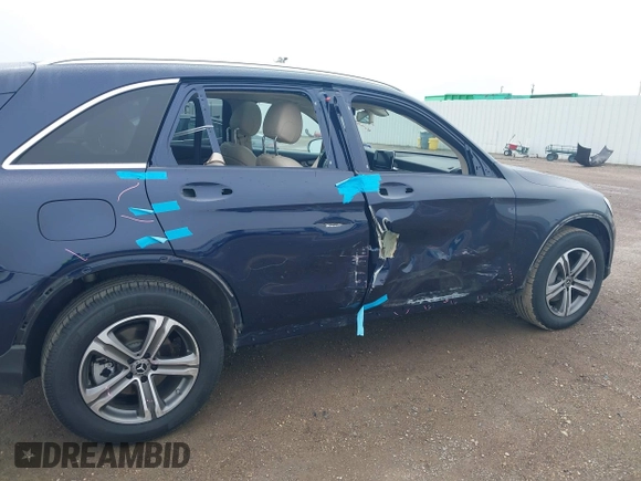 2019 Mercedes-Benz GLC with VIN WDC0G4JB6K1002622, listed as a IAAI auction lot 41647656 with 42,732 mi miles. Bid and sale history available at carsss.com. Image 6.