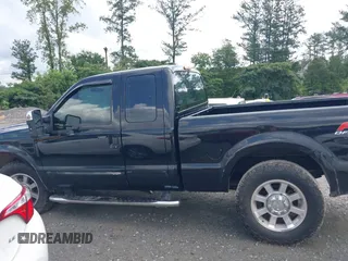 2008 Ford F-250 XL с VIN 1FTSX21R78EC45325, выставлен на аукционе IAAI как лот 42511545 с пробегом 157 755 миль миль и . История ставок и продаж доступна на DreamBid. Изображение 15.
