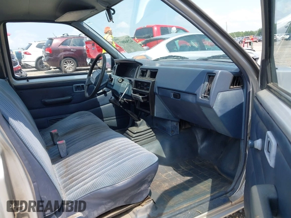 1993 Nissan Frontier with VIN 1N6SD11S4PC402144, listed as a IAAI auction lot 42560977 with 100,076 mi miles and . Bid and sale history available at DreamBid. Image 5.