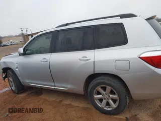 2009 Toyota Highlander z VIN JTEES41A392137445, wystawiony jako IAAI lot #41528613 z przebiegiem 206 431 mil mil oraz . Historia ofert i sprzedaży dostępna na DreamBid. Obrazek 14.