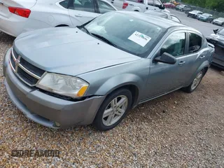 2008 Dodge Avenger SXT z VIN 1B3LC56K88N145832, wystawiony jako IAAI lot #42329896 z przebiegiem 150 345 mil mil oraz . Historia ofert i sprzedaży dostępna na DreamBid. Obrazek 17.
