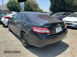 2010 Toyota Camry z VIN 4T1BF3EKXAU090976, wystawiony jako Copart lot #61294575 z przebiegiem 173 408 mil mil oraz Czysty tytuł • Clean title. Historia ofert i sprzedaży dostępna na DreamBid. Obrazek 3.