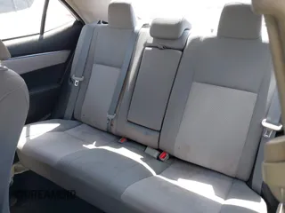 2015 Toyota Corolla L z VIN 5YFBURHE3FP271683, wystawiony jako IAAI lot #37424533 z przebiegiem 153 438 mil mil oraz . Historia ofert i sprzedaży dostępna na DreamBid. Obrazek 8.