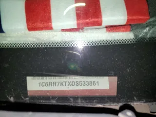 2013 Ram 1500 Express z VIN 1C6RR7KTXDS533861, wystawiony jako Copart lot #46197245 z przebiegiem Nie podano mil oraz Szkoda całkowita • Salvage title. Historia ofert i sprzedaży dostępna na DreamBid. Obrazek 12.