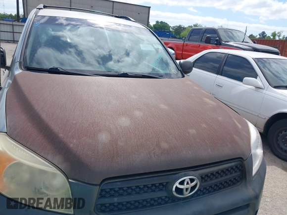 2006 Toyota RAV4 with VIN JTMZD33V465012863, listed as a IAAI auction lot 42025308 with 185,329 mi miles. Bid and sale history available at carsss.com. Image 10.