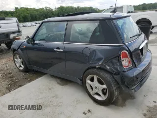 2005 MINI Hardtop with VIN WMWRC33595TJ72148, listed as a Copart auction lot 54310325 with 189,243 mi miles and Salvage title. Bid and sale history available at DreamBid. Image 2.