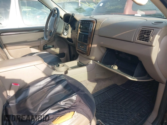 2002 Ford Explorer Eddie Bauer with VIN 1FMDU74W12UA47929, listed as a IAAI auction lot 42185095 with Not provided miles and . Bid and sale history available at DreamBid. Image 5.
