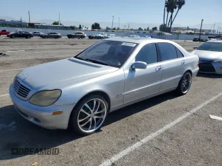 2002 Mercedes-Benz S-Class 4.3L with VIN WDBNG70JX2A314138, listed as a Copart auction lot 59694444 with 158,981 mi miles and Salvage Title. Bid and sale history available at carsss.com. Image 1.