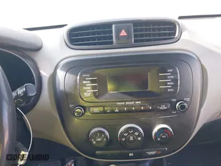 2014 Kia Soul with VIN KNDJN2A21E7056478, listed as a IAAI auction lot 42016501 with 203,500 mi miles. Bid and sale history available at carsss.com. Image 14.