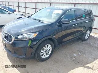 2019 Kia Sorento L z VIN 5XYPG4A39KG534430, wystawiony jako IAAI lot #42255655 z przebiegiem 167 437 mil mil oraz . Historia ofert i sprzedaży dostępna na DreamBid. Obrazek 17.