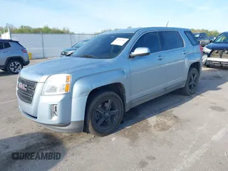 2015 GMC Terrain SLE z VIN 2GKALMEK3F6277937, wystawiony jako IAAI lot #42097187 z przebiegiem 94 420 mil mil oraz . Historia ofert i sprzedaży dostępna na DreamBid. Obrazek 2.