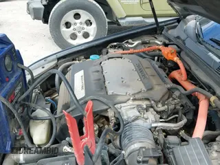 2006 Honda Accord with NAVI z VIN JHMCN36516C003434, wystawiony jako IAAI lot #41850808 z przebiegiem 176 288 mil mil oraz . Historia ofert i sprzedaży dostępna na DreamBid. Obrazek 12.