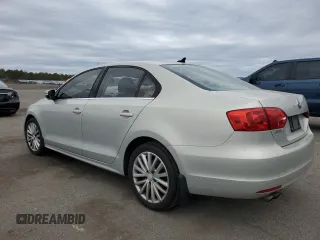 2011 Volkswagen Jetta SEL с VIN 3VWLZ7AJ1BM101094, выставлен на аукционе Copart как лот 53620215 с пробегом 147 414 миль миль и Чистый • Clean title. История ставок и продаж доступна на DreamBid. Изображение 2.