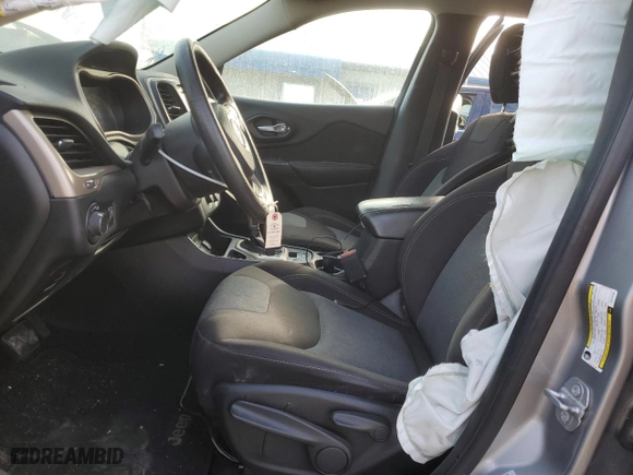 2016 Jeep Cherokee Altitude with VIN 1C4PJLAB8GW376286, listed as a Copart auction lot 86914464 with 144,873 mi miles and Salvage Title. Bid and sale history available at carsss.com. Image 7.