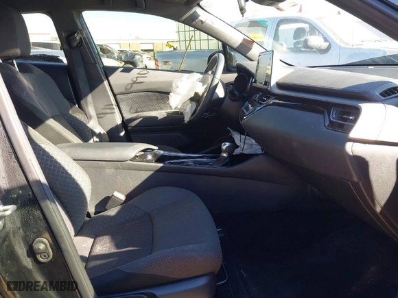 2021 Toyota C-HR LE with VIN JTNKHMBX2M1098138, listed as a IAAI auction lot 41679903 with 49,390 mi miles. Bid and sale history available at carsss.com. Image 5.