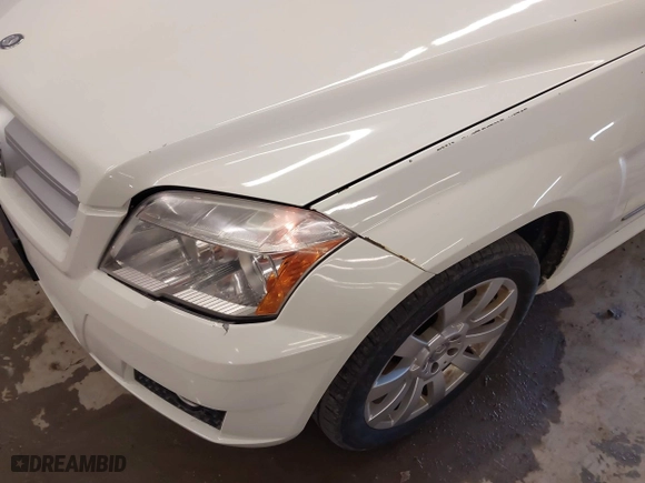 2012 Mercedes-Benz GLK-Class GLK 350 with VIN WDCGG8HB6CF867834, listed as a IAAI auction lot 41730716 with 146,044 mi miles. Bid and sale history available at carsss.com. Image 17.