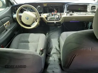 2006 Mercury Grand Marquis LS Premium z VIN 2MEHM75V16X616173, wystawiony jako Copart lot #56492355 z przebiegiem 83 854 mil mil oraz Szkody całkowita. Historia ofert i sprzedaży dostępna na DreamBid. Obrazek 8.