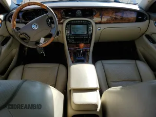2008 Jaguar XJ with VIN SAJXA82B98SH19616, listed as a Copart auction lot 53146395 with 251,483 mi miles and Clean Title. Bid and sale history available at DreamBid. Image 8.