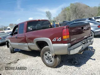 2000 GMC New Sierra 1500 SLE with VIN 1GTEK19T7YZ202845, listed as a Copart auction lot 51596555 with 243,067 mi miles and Salvage Title. Bid and sale history available at carsss.com. Image 2.