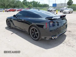 2013 Nissan GT-R Premium с VIN JN1AR5EF3DM260799, выставлен на аукционе IAAI как лот 42450797 с пробегом 54 321 миль миль и . История ставок и продаж доступна на DreamBid. Изображение 3.