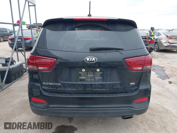 2019 Kia Sorento LX with VIN 5XYPG4A32KG467377, listed as a IAAI auction lot 41341804 with 62,997 mi miles. Bid and sale history available at carsss.com. Image 16.