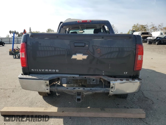 2008 Chevrolet Silverado 1500 1LT with VIN 2GCEC13J881157539, listed as a Copart auction lot 79116054 with 228,228 mi miles and Salvage Title. Bid and sale history available at DreamBid. Image 6.