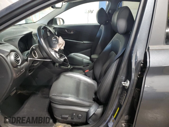 2020 Hyundai Kona Limited z VIN KM8K3CA52LU459888, wystawiony jako Copart lot #55768405 z przebiegiem 36 056 mil mil oraz Szkoda całkowita • Salvage title. Historia ofert i sprzedaży dostępna na DreamBid. Obrazek 7.