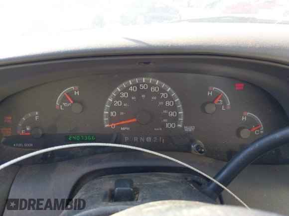 2002 Ford F-150 XL with VIN 1FTRF172X2NB18372, listed as a IAAI auction lot 41478280 with 240,736 mi miles. Bid and sale history available at carsss.com. Image 7.