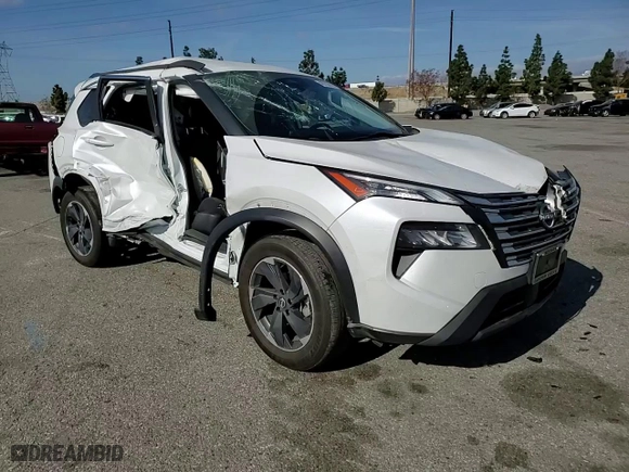 2024 Nissan Rogue SV with VIN JN8BT3BA2RW351093, listed as a Copart auction lot 46733065 with 32,674 mi miles and Salvage Title. Bid and sale history available at carsss.com. Image 12.