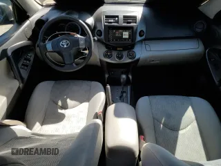 2010 Toyota RAV4 z VIN 2T3ZF4DV3AW043005, wystawiony jako Copart lot #58169005 z przebiegiem 108 161 mil mil oraz Szkoda całkowita • Salvage title. Historia ofert i sprzedaży dostępna na DreamBid. Obrazek 8.