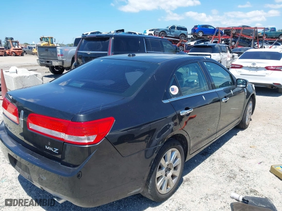 2011 Lincoln MKZ with VIN 3LNHL2GC9BR763431, listed as a IAAI auction lot 42037377 with 331,415 mi miles. Bid and sale history available at carsss.com. Image 4.